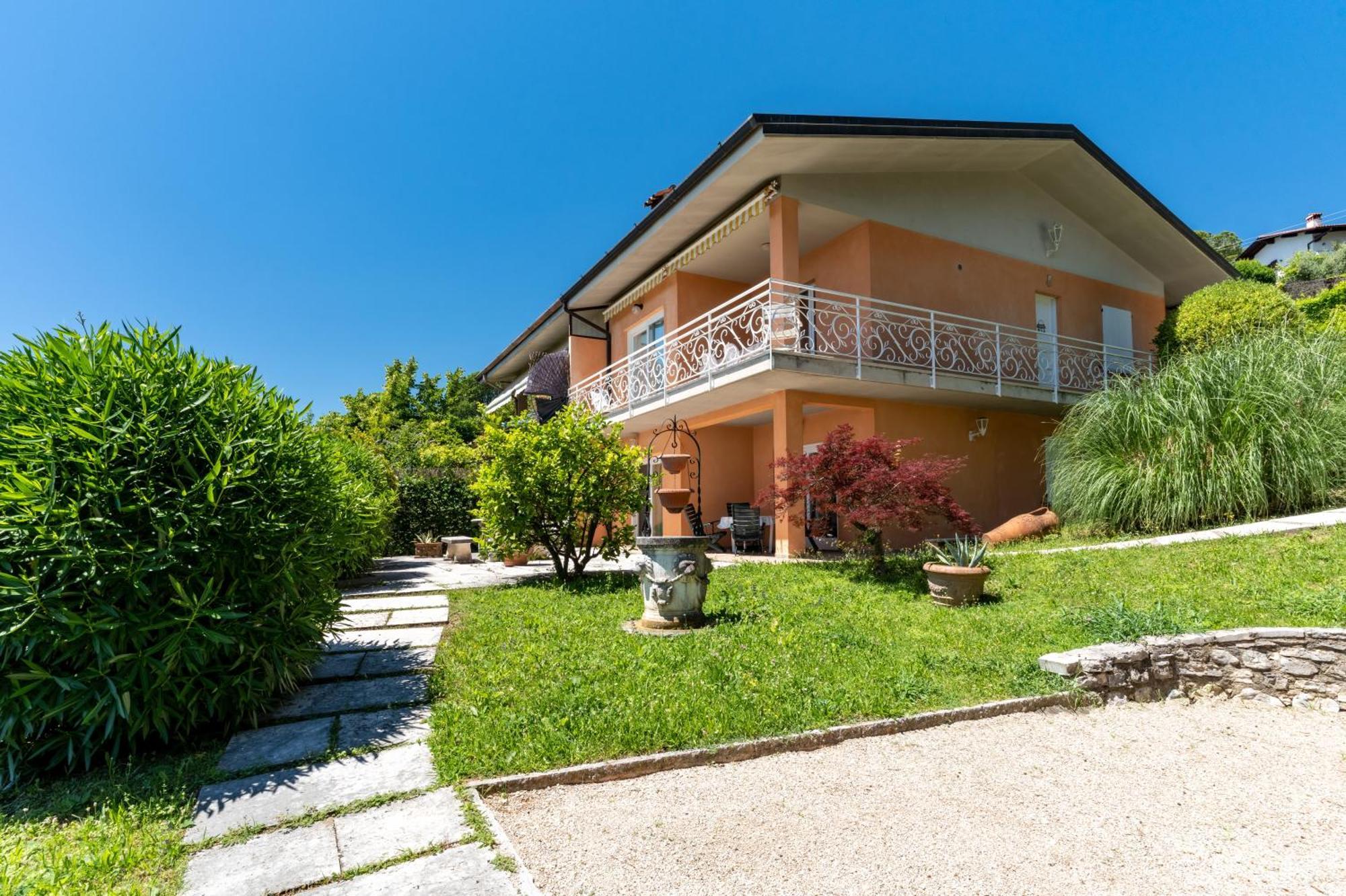 Casa Belvedere Toscolano Maderno Exterior photo